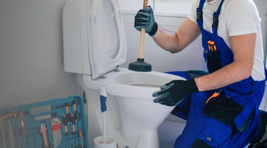 Expert burst pipe repair services in Kingstree, SC